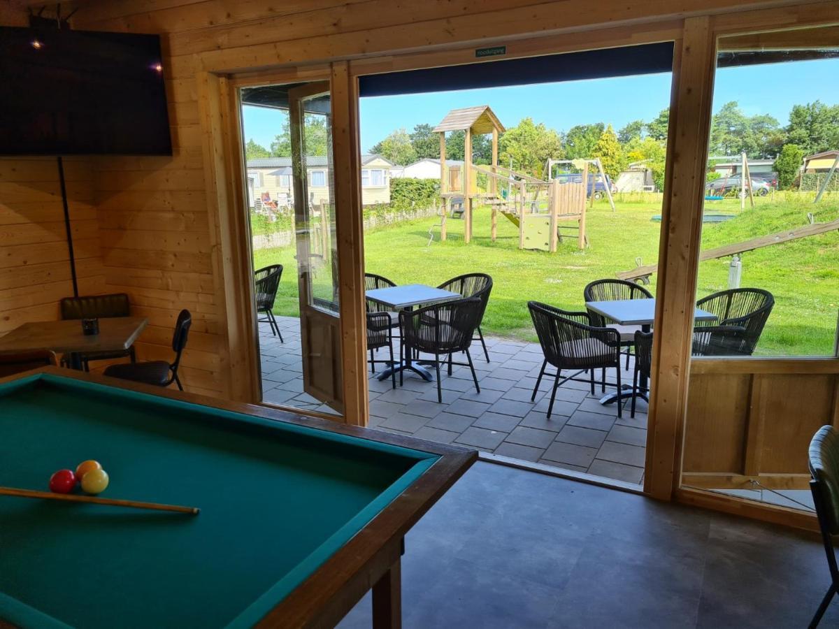 Chalet 2A Op Recreatiepark De Wielen Синт-Мартен Экстерьер фото